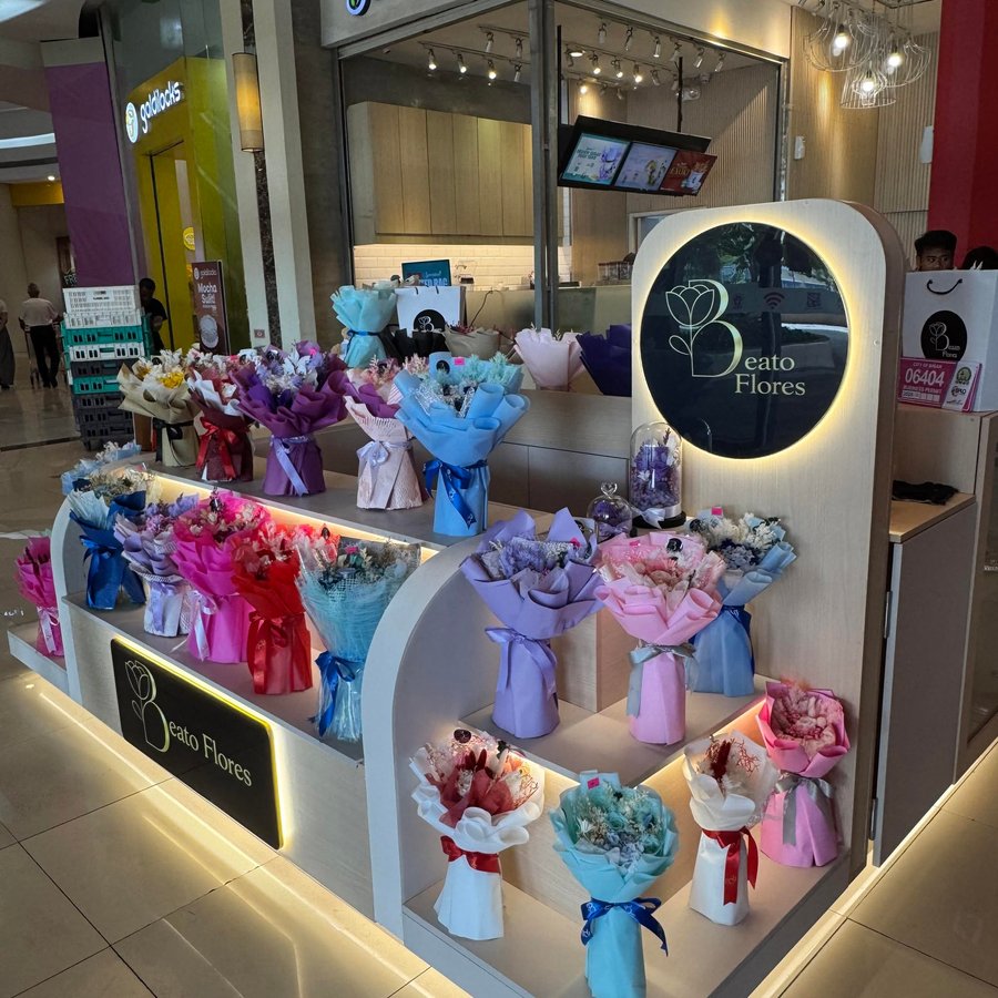 Beato Flores kiosk at Southwoods Mall
